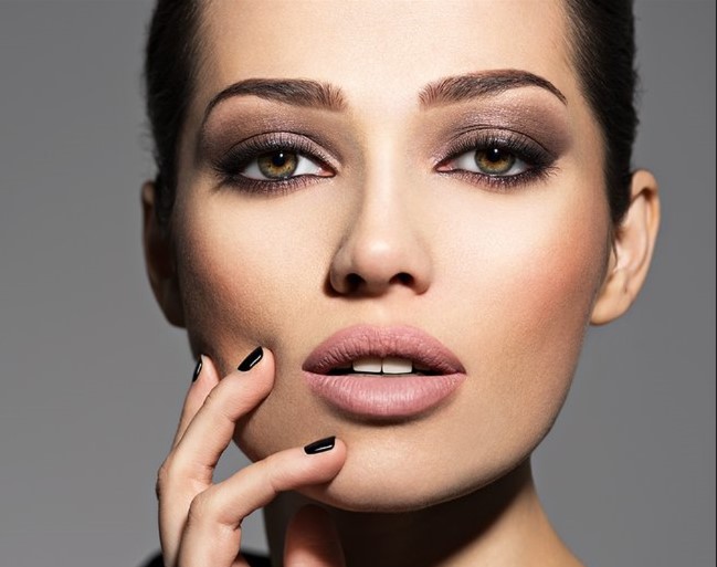 Smokey eye makeup